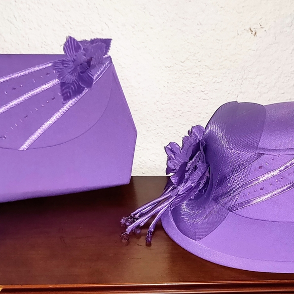 Hats & Purses - Picture 5 of 8